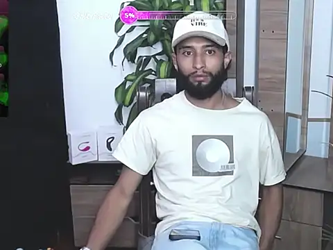  noahdiaz online show from February 2026 10:02:02 PM