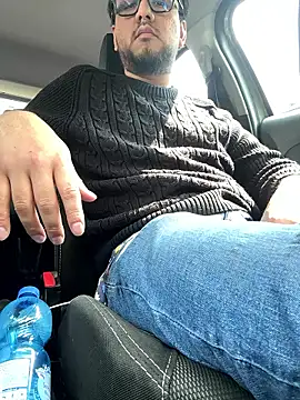 latinocalientehot online show from April 2026 11:24:01 AM