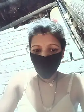 Divya-11431 online show from June 2026 05:37:02 PM