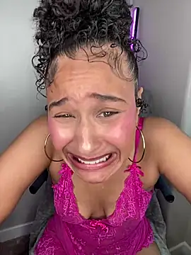 Jamalyce online show from April 2026 07:40:02 PM