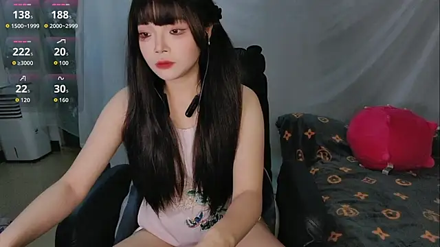 Eliana-ik online show from April 2026 02:04:02 PM