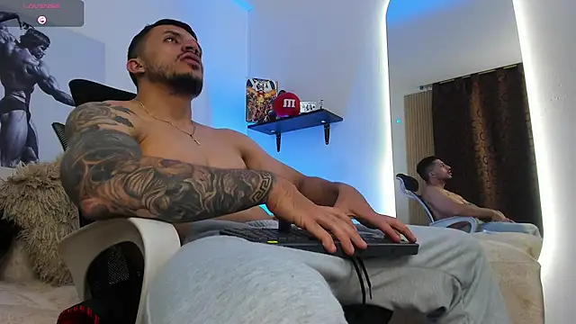 LiamReigns  online show from July 2026 03:22:01 AM
