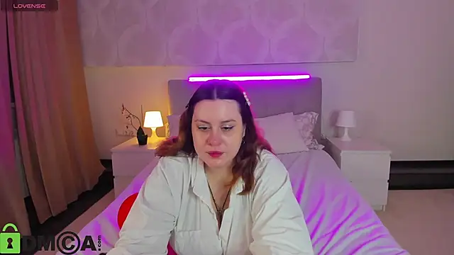 Snapshot of Valery_Grand chatting on February 2026 01:13:02 AM Valery Grand online show from February 2026 01:13:02 AM