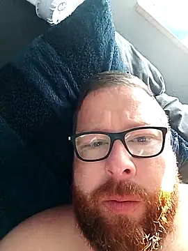 Snapshot of Schaschi_90 chatting on June 2026 06:21:02 AM Schaschi 90 online show from June 2026 06:21:02 AM