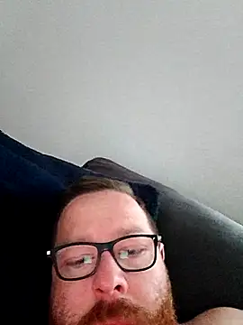 Snapshot of Schaschi_90 chatting on July 2026 06:33:02 AM Schaschi 90 online show from July 2026 06:33:02 AM