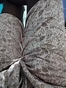 Snapshot of tamilpaiyan989 chatting on April 2026 07:51:02 PM tamilpaiyan989 online show from April 2026 07:51:02 PM