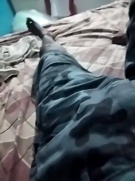 Snapshot of tamilpaiyan989 chatting on April 2026 04:01:01 PM tamilpaiyan989 online show from April 2026 04:01:01 PM