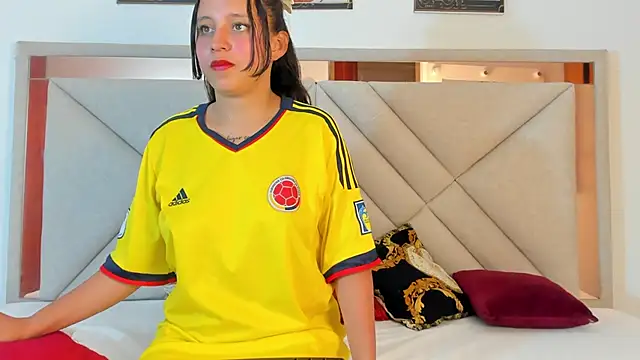 AmberQueen1 online show from February 2026 12:01:01 PM