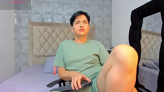 noahWolff  online show from February 2026 04:50:02 AM