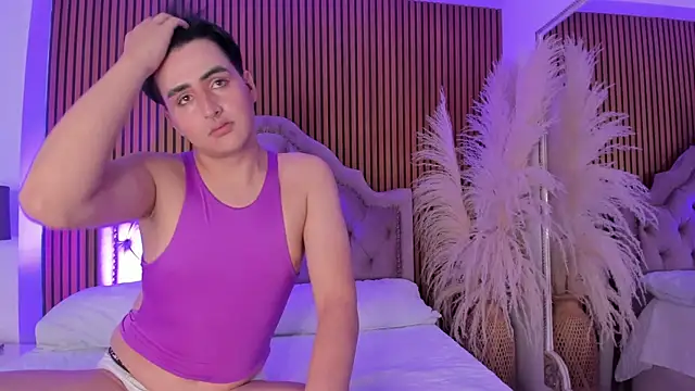 noahWolff  online show from February 2026 04:42:02 AM