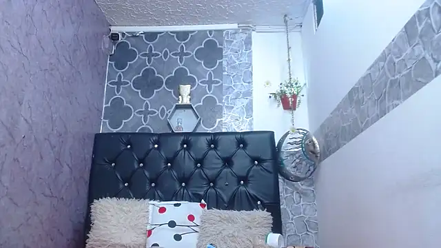 sexyboys cutexx18 online show from April 2026 07:44:01 AM