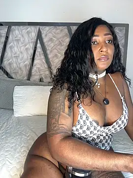 Snapshot of Denise_wolfe21 chatting on February 2026 08:53:01 PM Denise wolfe21 online show from February 2026 08:53:01 PM