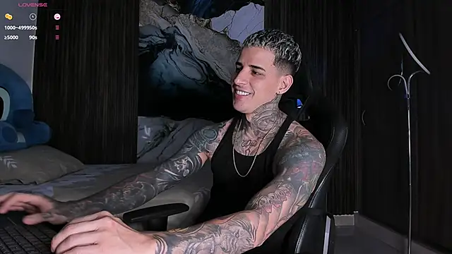 Snapshot of trisstann_ chatting on February 2026 11:25:02 PM trisstann online show from February 2026 11:25:02 PM