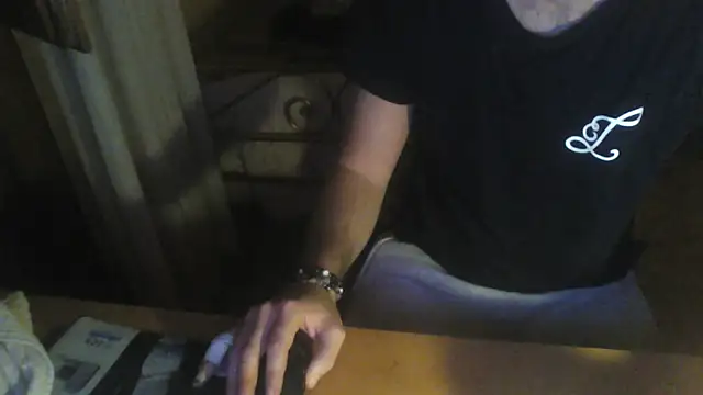 ragazzo200996 online show from February 2026 07:22:01 PM