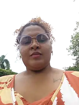 Snapshot of AdinaSkaly chatting on February 2026 09:23:01 PM AdinaSkaly online show from February 2026 09:23:01 PM