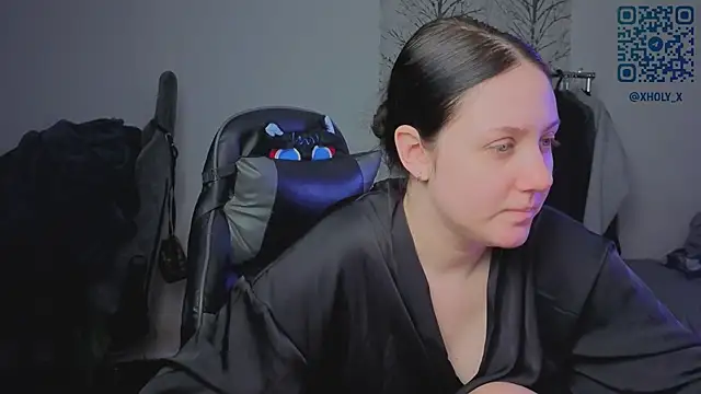 Snapshot of Holy_Kveta chatting on May 2026 03:24:02 AM Holy Kveta online show from May 2026 03:24:02 AM