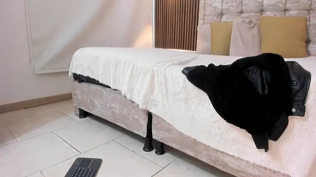 Lia Nova online show from February 2026 01:18:02 AM