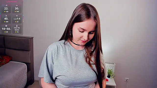 Snapshot of CrissyKales chatting on April 2026 05:43:02 PM CrissyKales online show from April 2026 05:43:02 PM