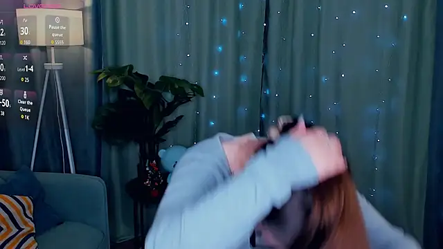 Snapshot of CrissyKales chatting on April 2026 07:52:02 PM CrissyKales online show from April 2026 07:52:02 PM