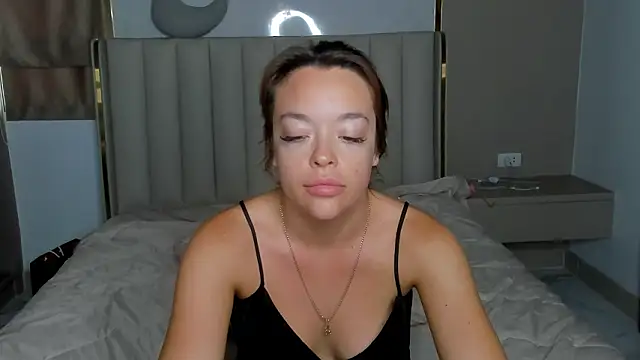 stellaa quenn online show from March 2026 12:14:01 AM