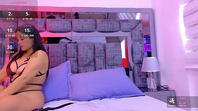 Snapshot of Samantha_Mont chatting on February 2026 04:58:02 PM Samantha Mont online show from February 2026 04:58:02 PM