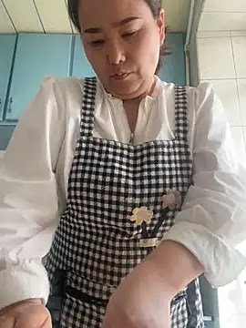 Youyou 12 online show from March 2026 01:00:01 AM