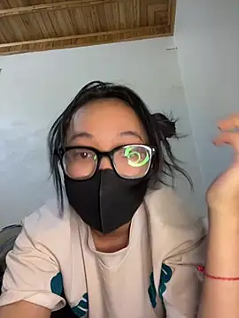 Leeeiuu online show from February 2026 03:04:02 PM