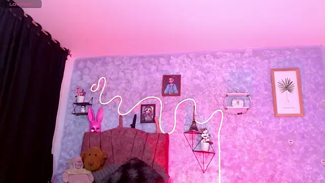 Everlin  Hot  online show from April 2026 11:36:01 PM