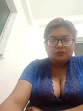 Elie Hallway online show from February 2026 06:53:01 PM