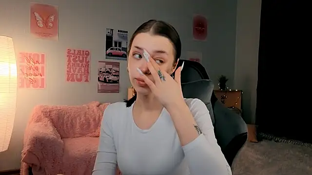 Vexnexe online show from February 2026 07:14:02 PM