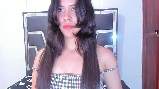 SamanthaHill  online show from February 2026 07:41:01 PM