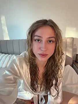 romyxxs online show from April 2026 05:19:02 PM