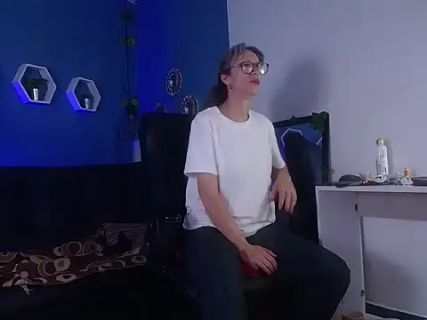 Snapshot of laurasofia45 chatting on March 2026 10:23:01 PM laurasofia45 online show from March 2026 10:23:01 PM