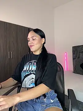 Malory Saenzz online show from February 2026 01:01:02 PM