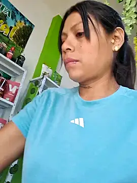 Snapshot of Tatianna_Loove_ chatting on May 2026 01:52:02 PM Tatianna Loove online show from May 2026 01:52:02 PM