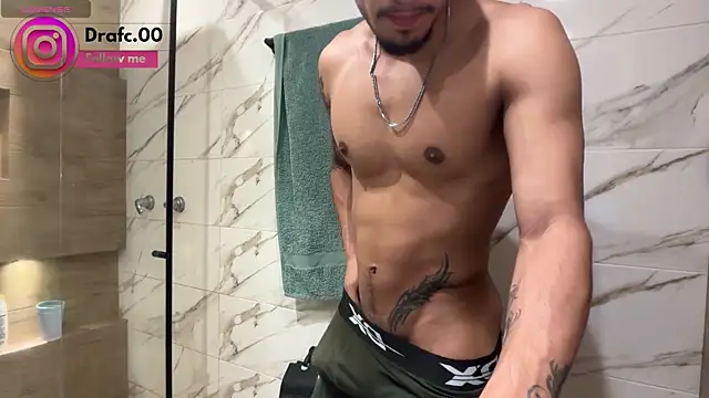 Snapshot of rafael_stone11 chatting on May 2026 09:43:01 PM rafael stone11 online show from May 2026 09:43:01 PM
