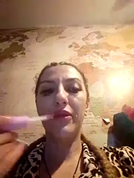 Snapshot of LannaQuinn chatting on February 2026 07:07:01 AM LannaQuinn online show from February 2026 07:07:01 AM