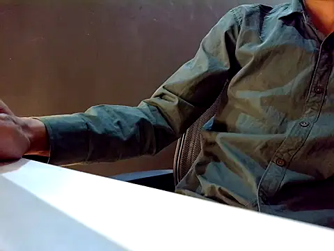 Indian-gentleman teen online show from March 2026 03:40:01 PM