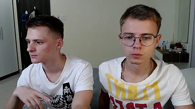 NikiKerryCum online show from April 2026 02:00:02 PM