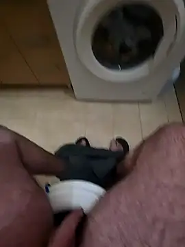 Snapshot of Heyyo3 chatting on February 2026 09:34:01 AM Heyyo3 online show from February 2026 09:34:01 AM