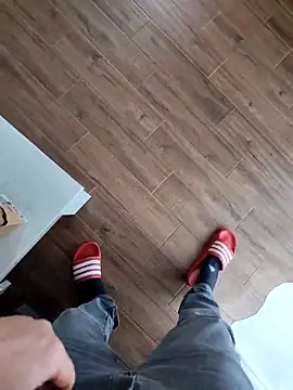 latya111 online show from February 2026 01:11:01 PM