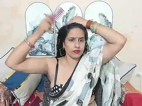 Snapshot of sara_conorr chatting on June 2026 04:15:02 AM sara conorr online show from June 2026 04:15:02 AM