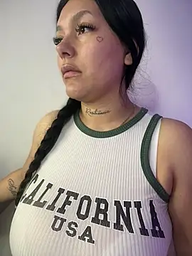 Snapshot of Miia__Taylor chatting on March 2026 04:29:01 AM Miia Taylor online show from March 2026 04:29:01 AM