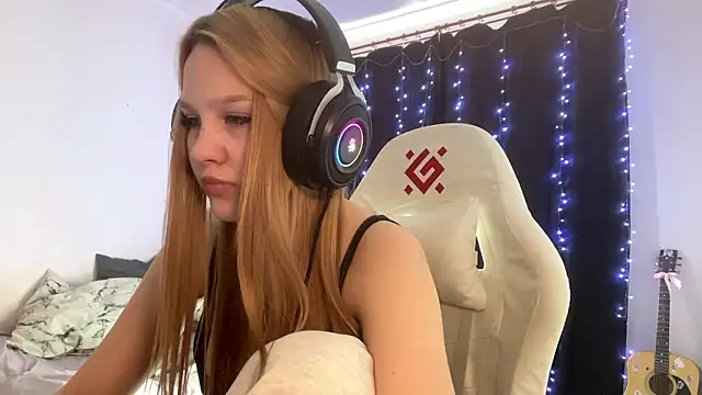 Snapshot of axin_burnell chatting on February 2026 05:51:01 AM axin burnell online show from February 2026 05:51:01 AM