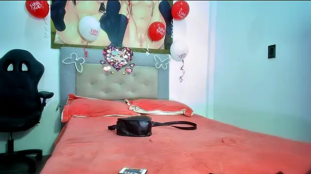 MEW ALIX online show from February 2026 01:43:01 PM