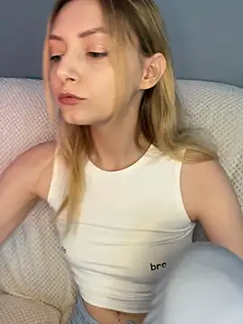 Leecey online show from February 2026 06:47:01 AM