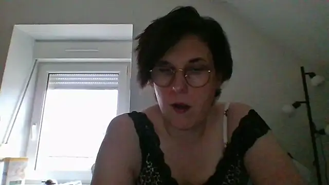 Snapshot of OIseauNoir88 chatting on March 2026 08:51:02 AM OIseauNoir88 online show from March 2026 08:51:02 AM