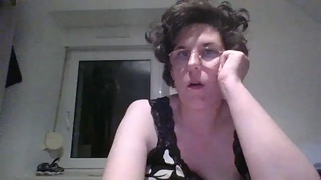 Snapshot of OIseauNoir88 chatting on March 2026 07:25:01 PM OIseauNoir88 online show from March 2026 07:25:01 PM