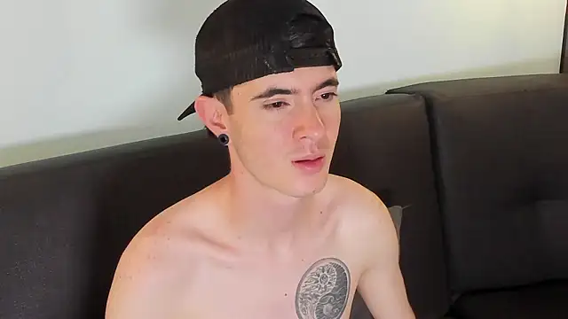 Snapshot of Lio_____ chatting on February 2026 05:15:01 AM Lio online show from February 2026 05:15:01 AM