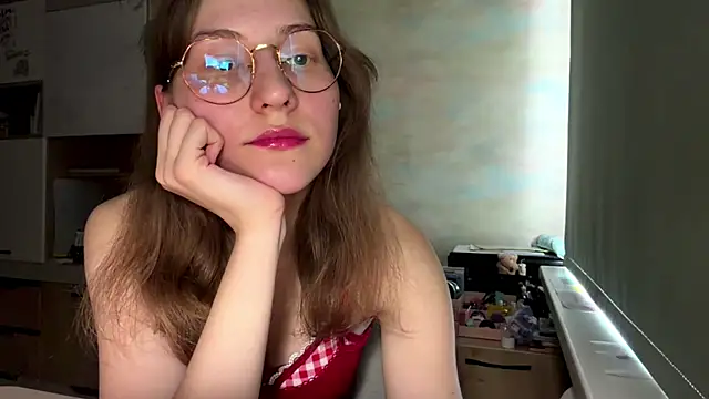 Miaaa Moon online show from April 2026 12:11:02 PM